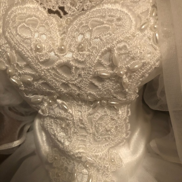 Wedding Doll - Picture 6 of 12